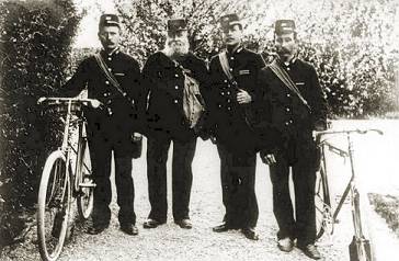 Local postmen c1907